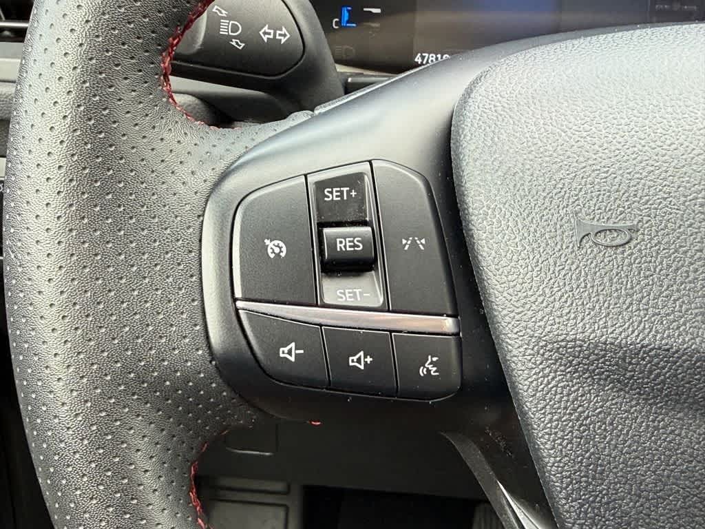 2025 Ford Escape ST-Line Select