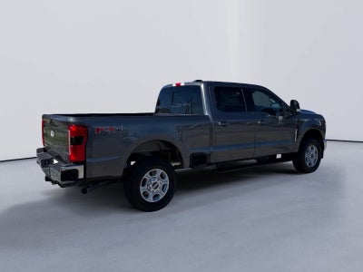 2027 Ford Super Duty F-250 SRW XLT