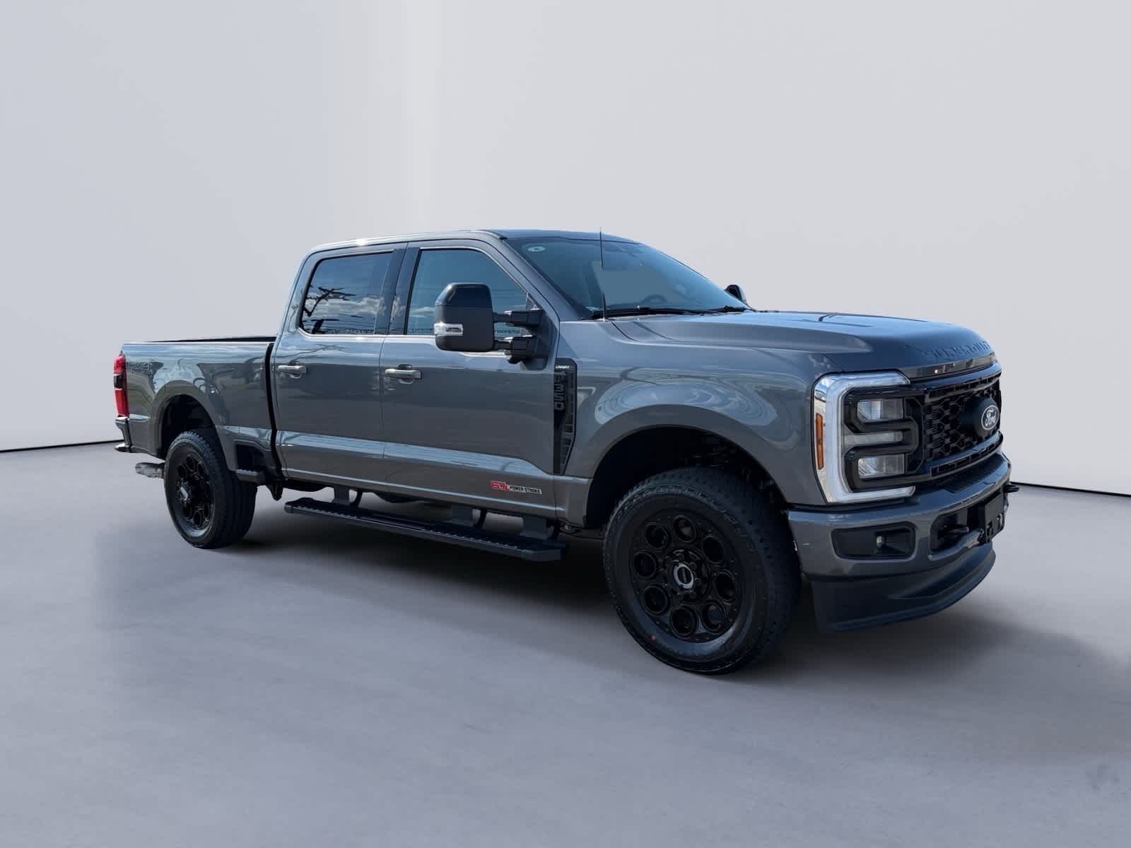 2027 Ford Super Duty F-350 SRW LARIAT