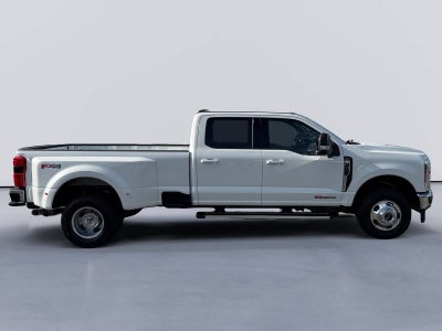 2027 Ford Super Duty F-350 DRW Pickup LARIAT