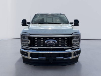 2027 Ford Super Duty F-350 DRW Pickup LARIAT
