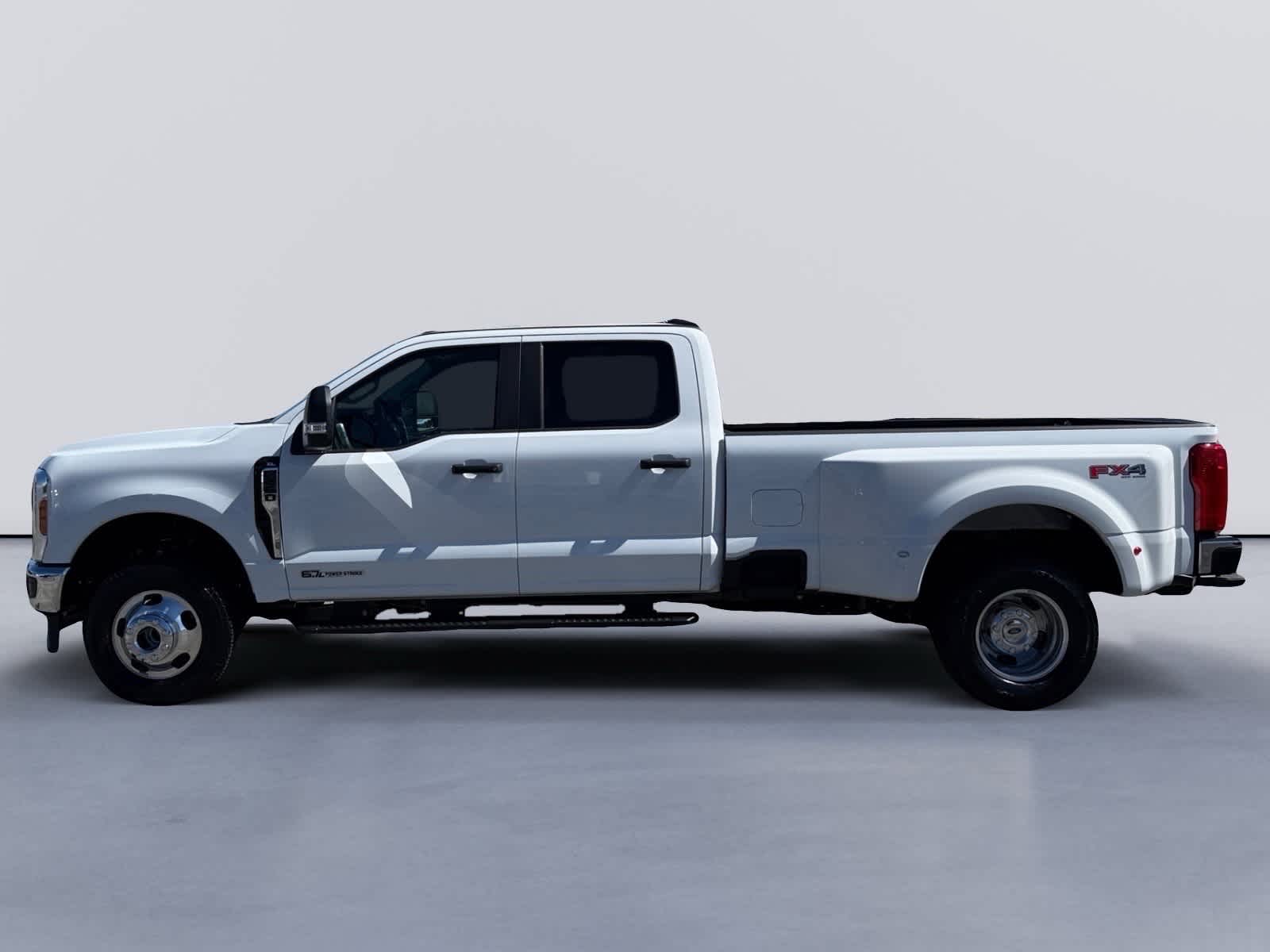 2026 Ford Super Duty F-350 DRW Pickup XL