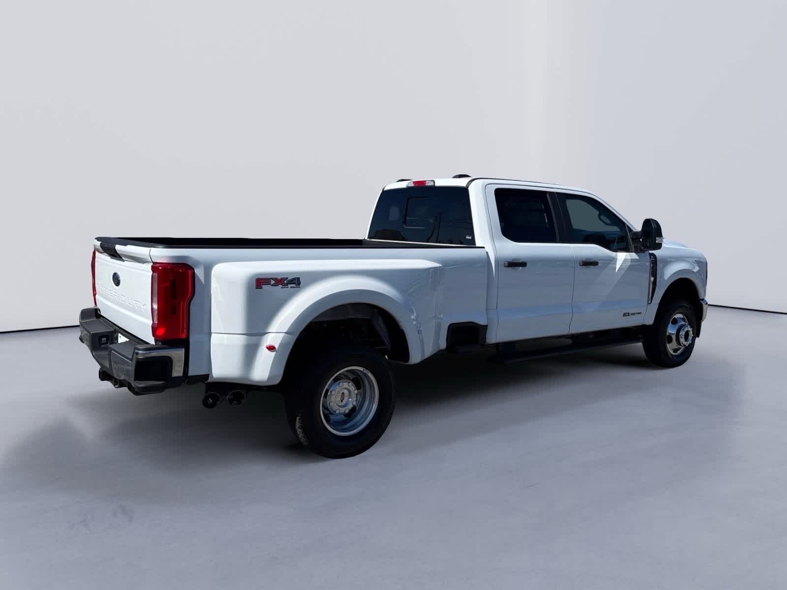 2026 Ford Super Duty F-350 DRW Pickup XL