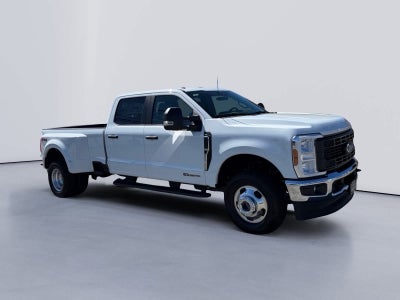 2026 Ford Super Duty F-350 DRW Pickup XL