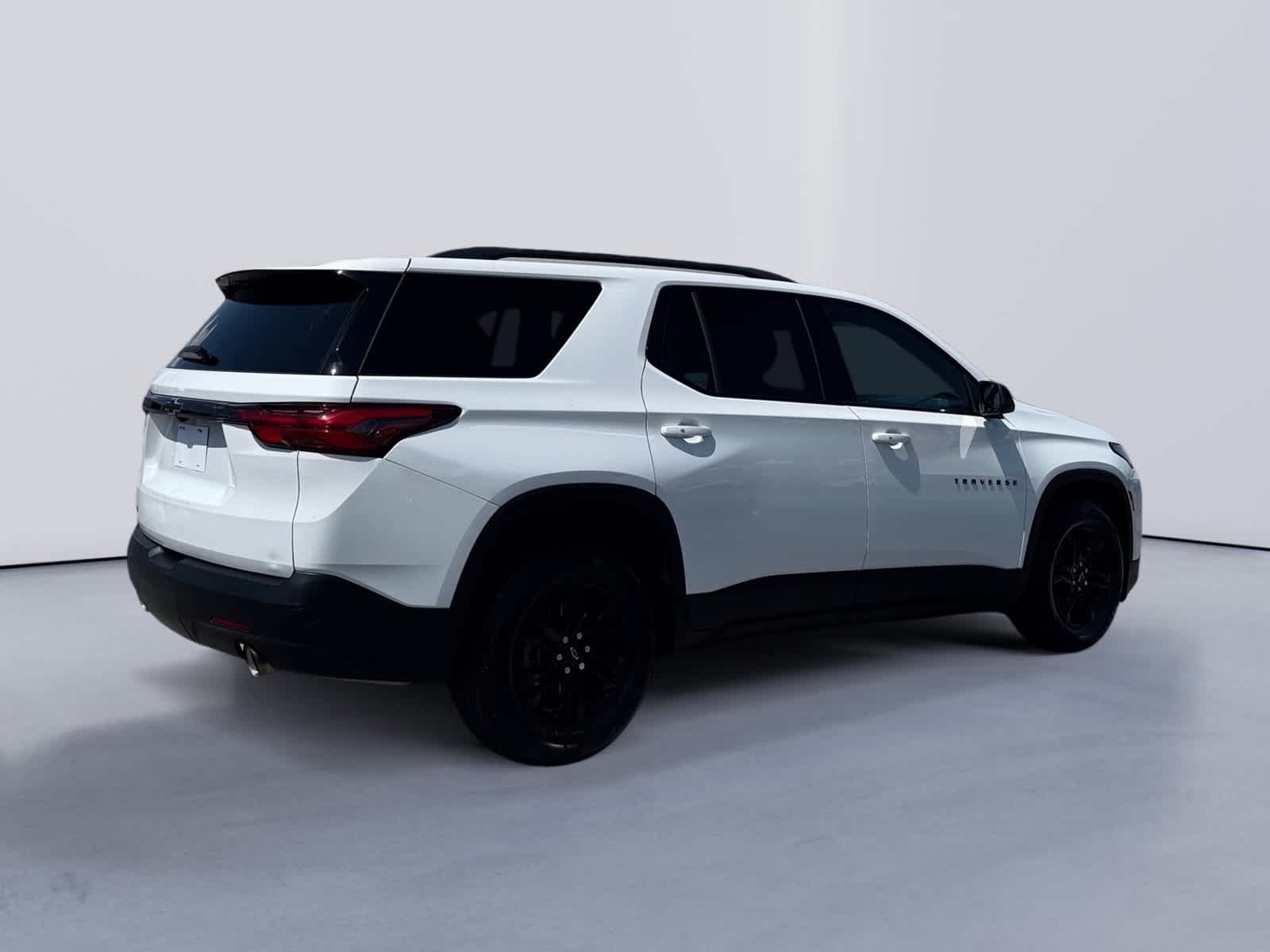 2022 Chevrolet Traverse LS