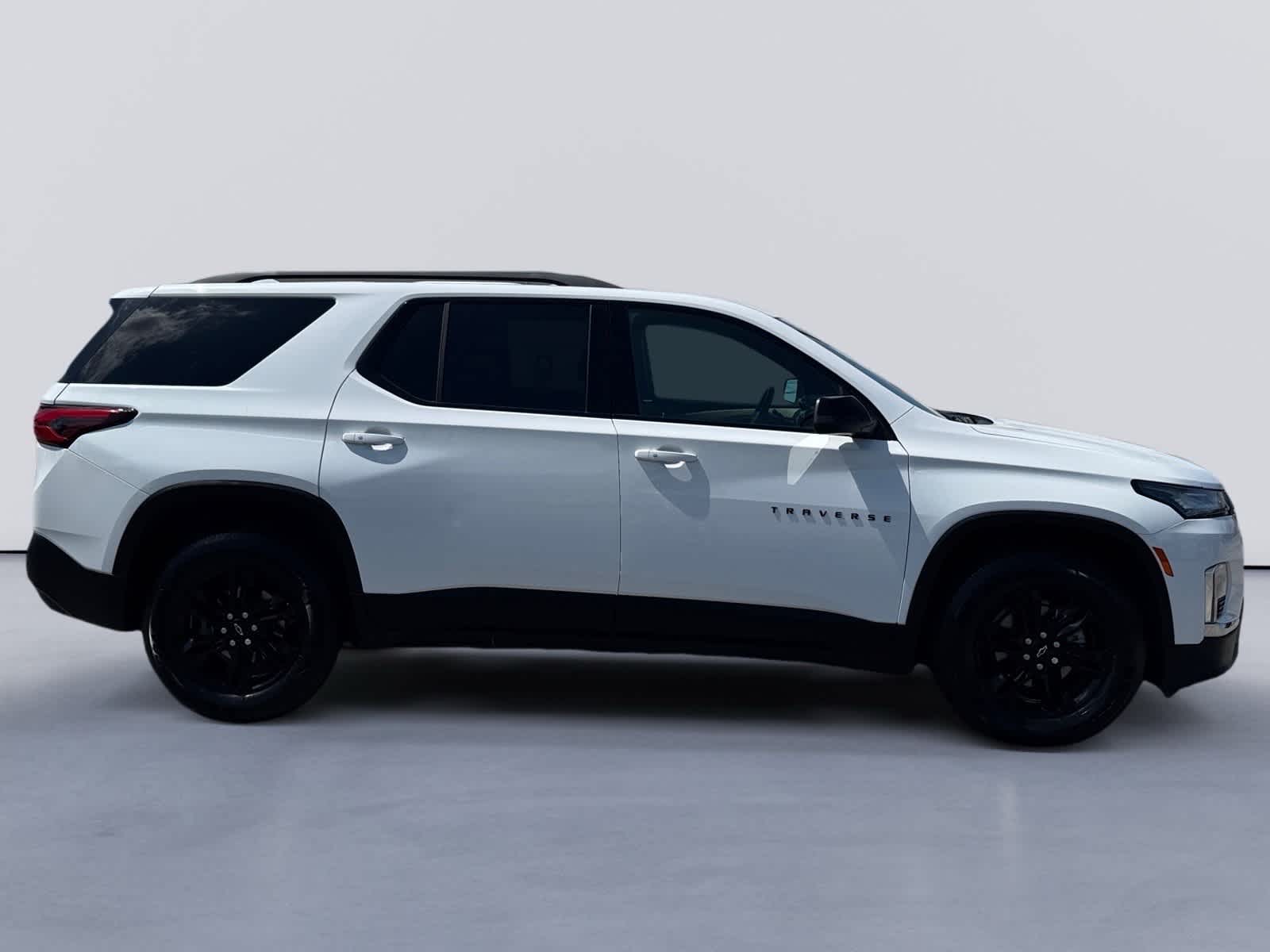 2022 Chevrolet Traverse LS