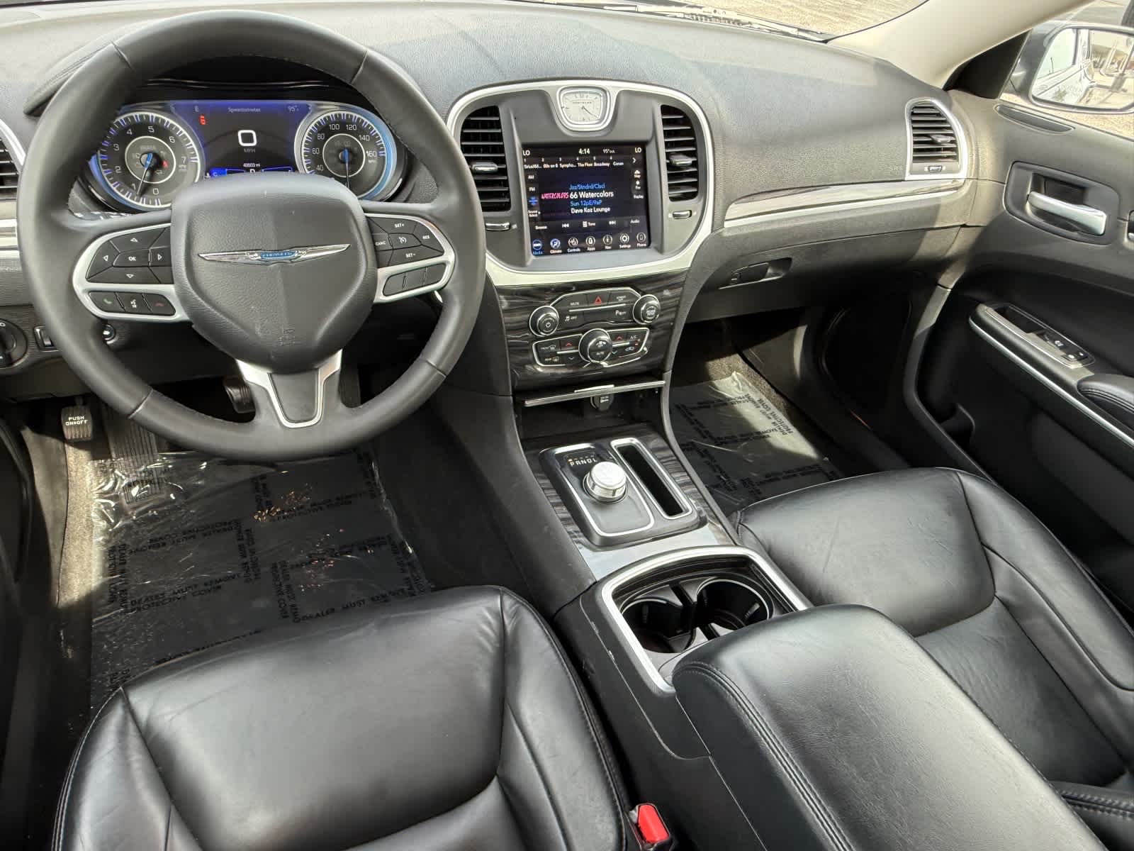 2022 Chrysler 300 Touring L