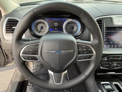 2022 Chrysler 300 Touring L