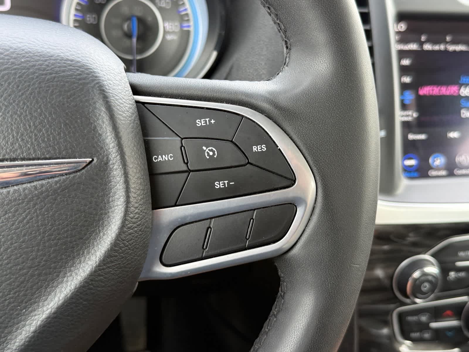 2022 Chrysler 300 Touring L