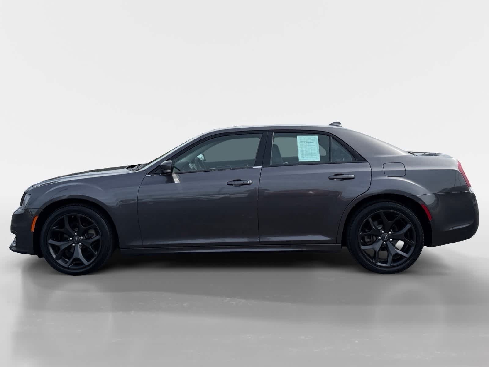2022 Chrysler 300 Touring L