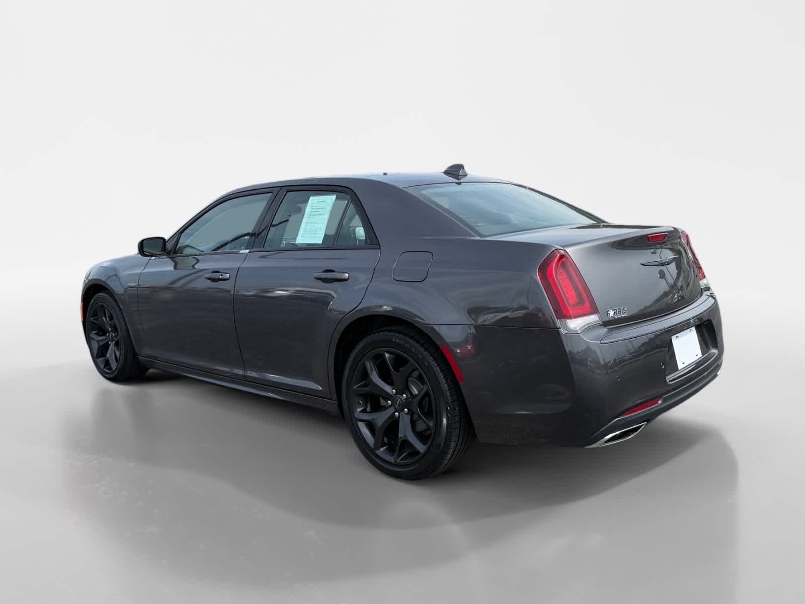 2022 Chrysler 300 Touring L