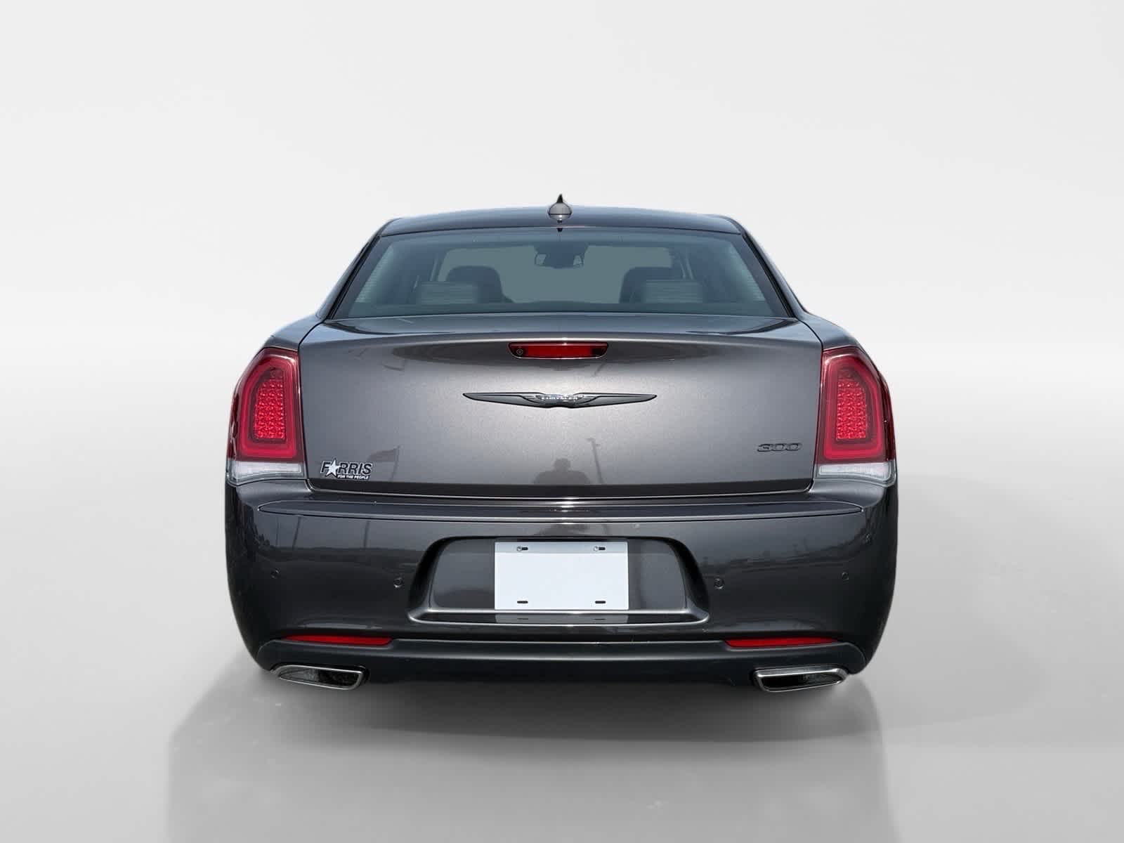 2022 Chrysler 300 Touring L
