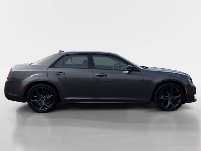 2022 Chrysler 300 Touring L