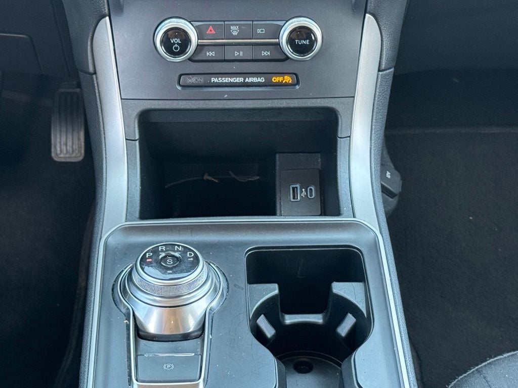 2022 Ford Edge SE
