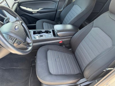 2022 Ford Edge SE