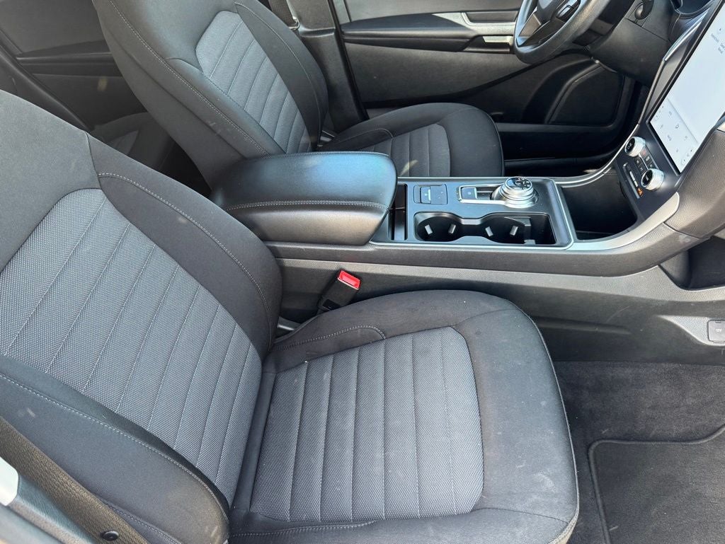 2022 Ford Edge SE