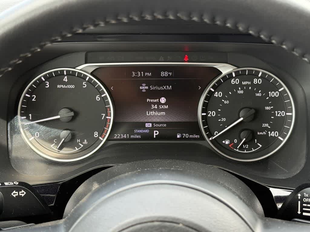 2025 Nissan Pathfinder SV