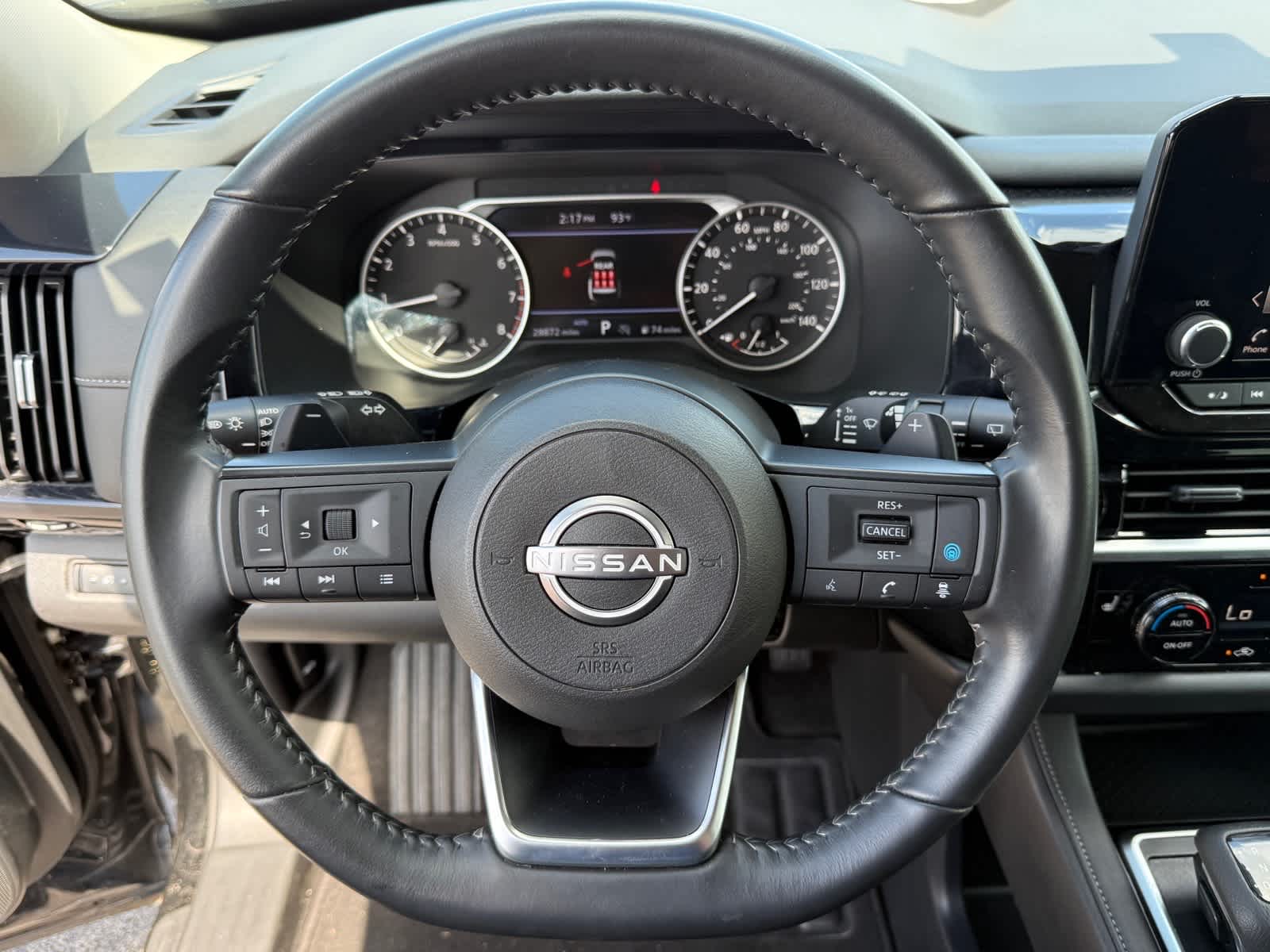 2025 Nissan Pathfinder SV