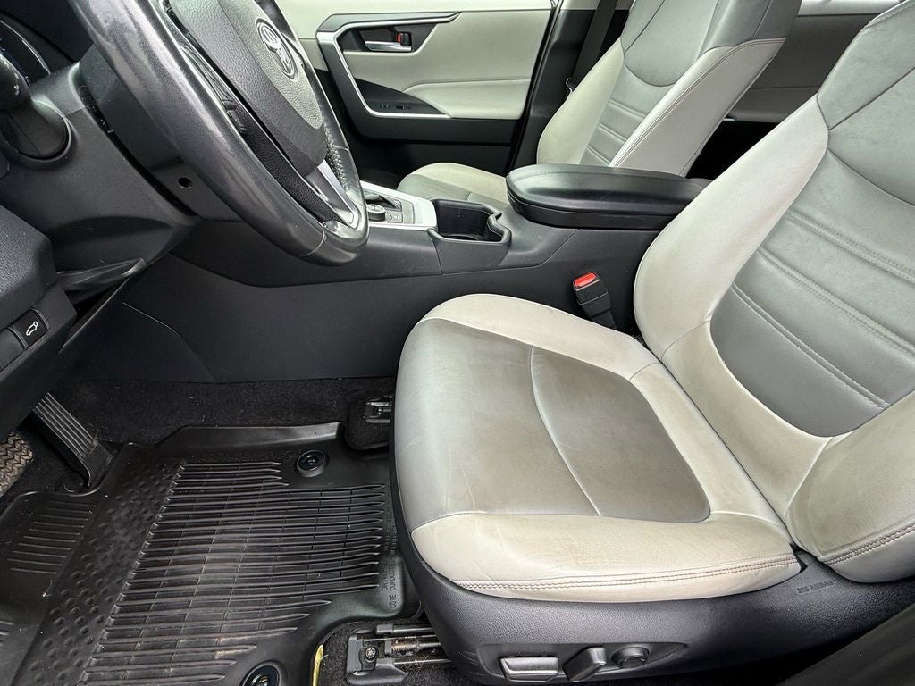 2023 Toyota RAV4 Hybrid XLE Premium