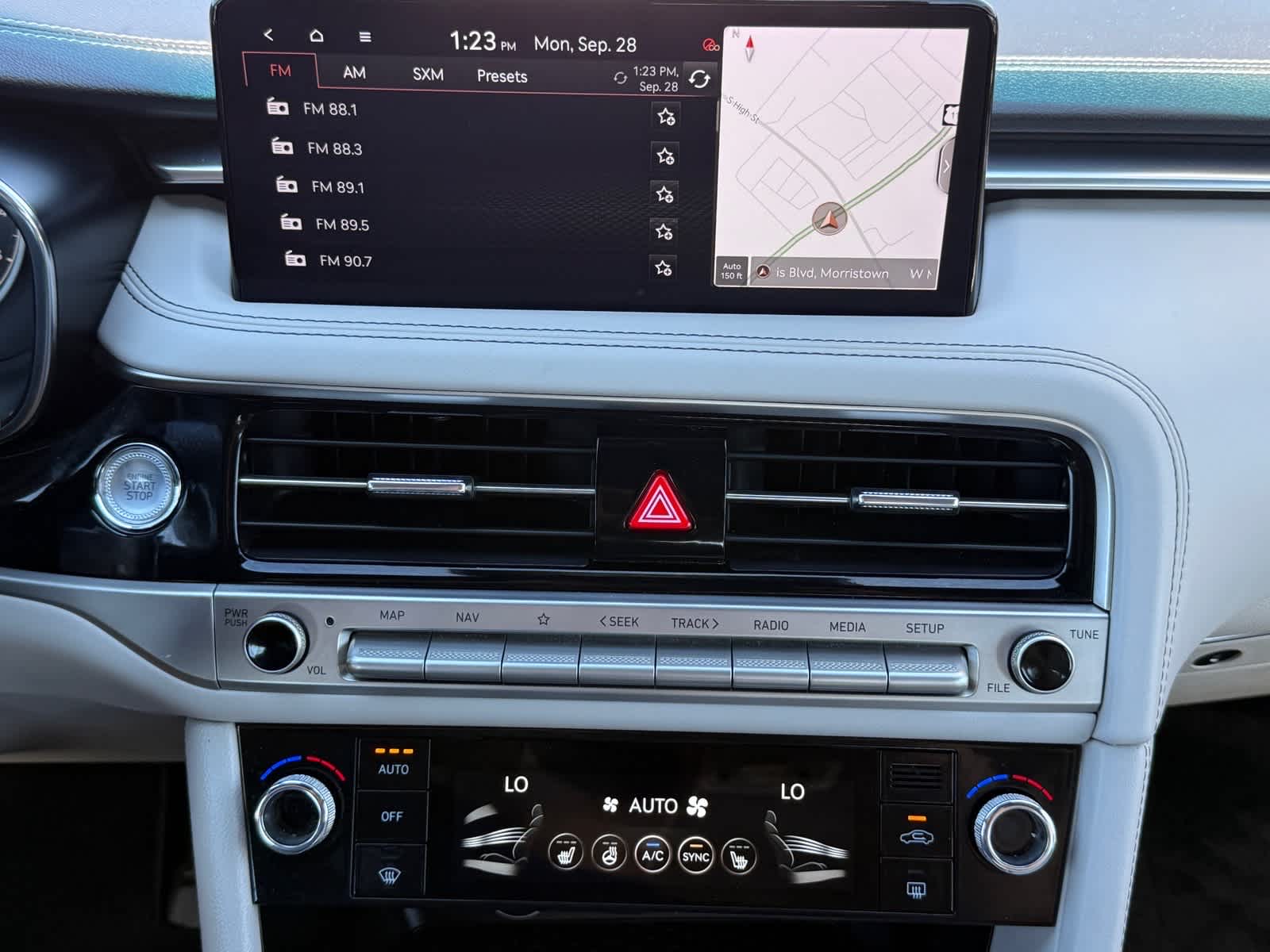 2025 Genesis G70 2.5T