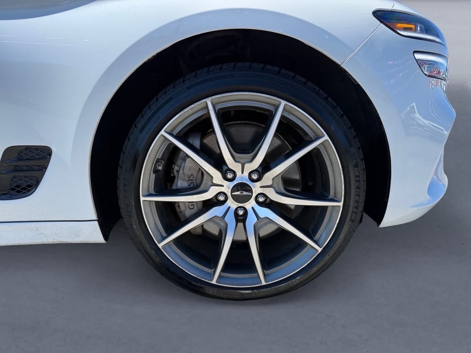 2025 Genesis G70 2.5T