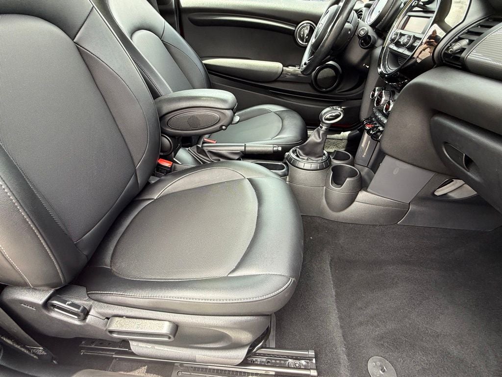 2016 MINI Cooper Base